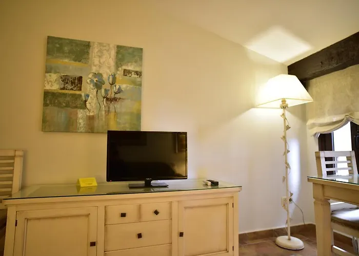 Apartamentos Turisticos Dona Maria La Brava